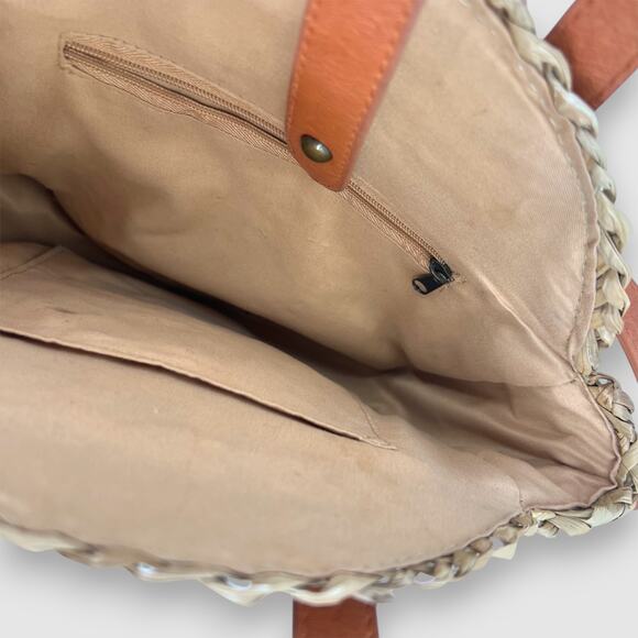 Round Woven Straw Crossbody Bag with Leather Accents - Picture 3 of 5